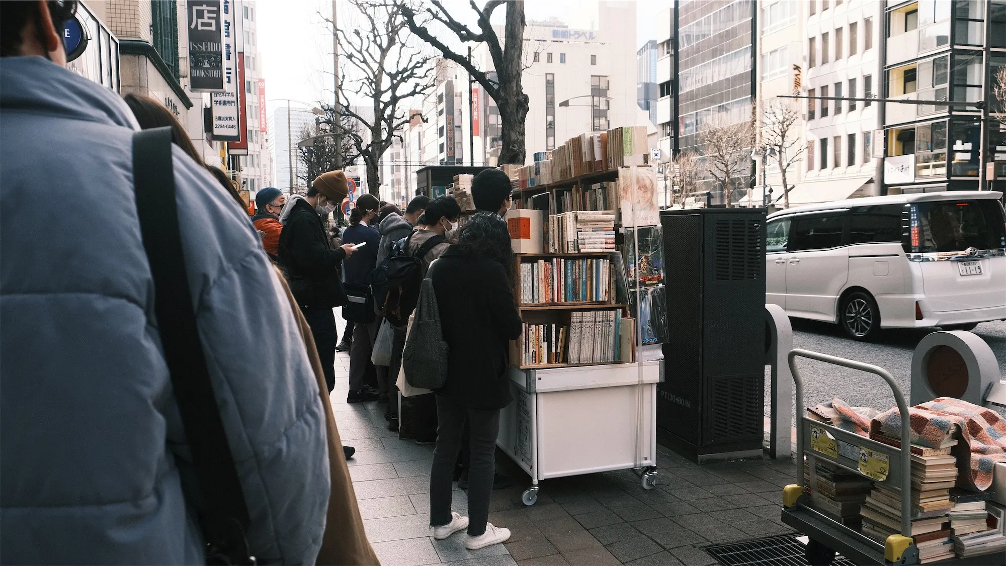 神保町。ブックフェア的なものをやっていた。