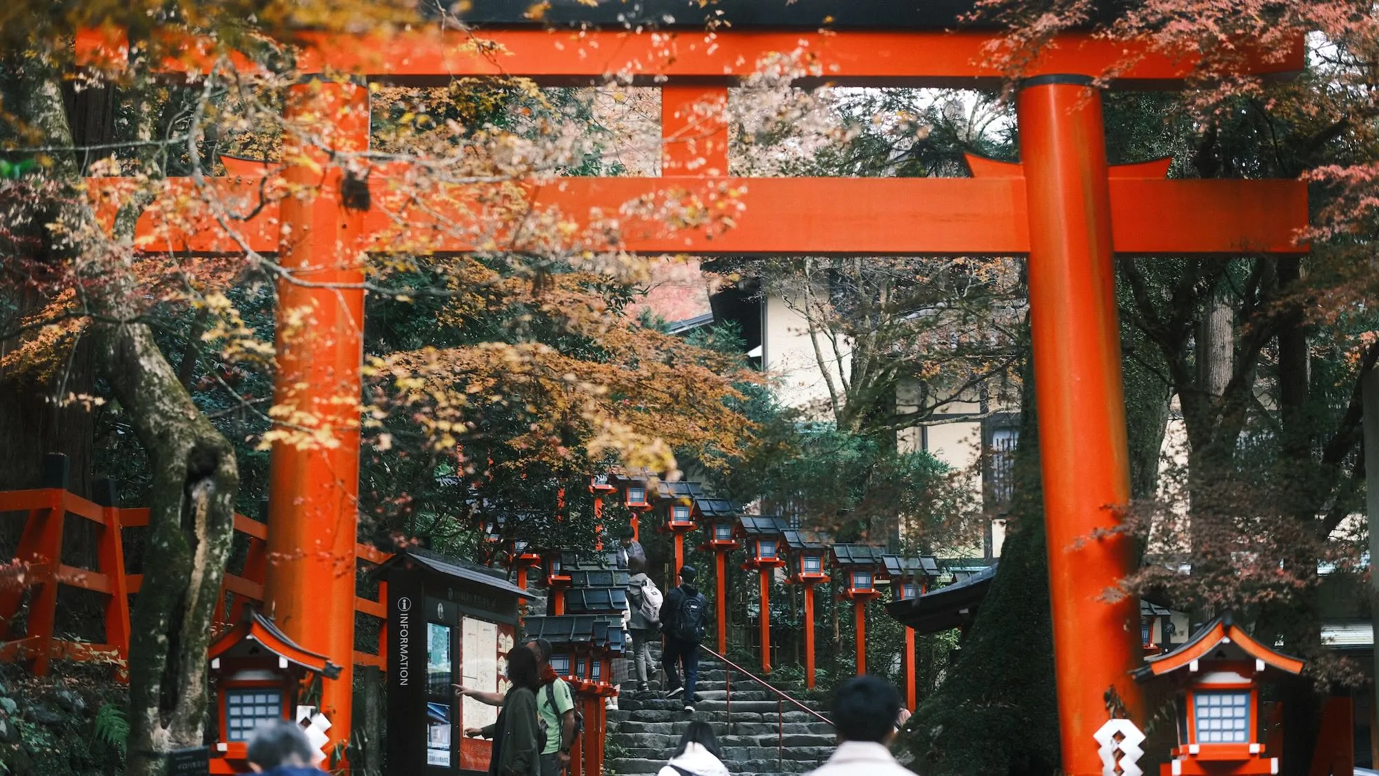 京都、貴船神社。京都市街から車で30分くらいの距離なので、車で来た甲斐があった。