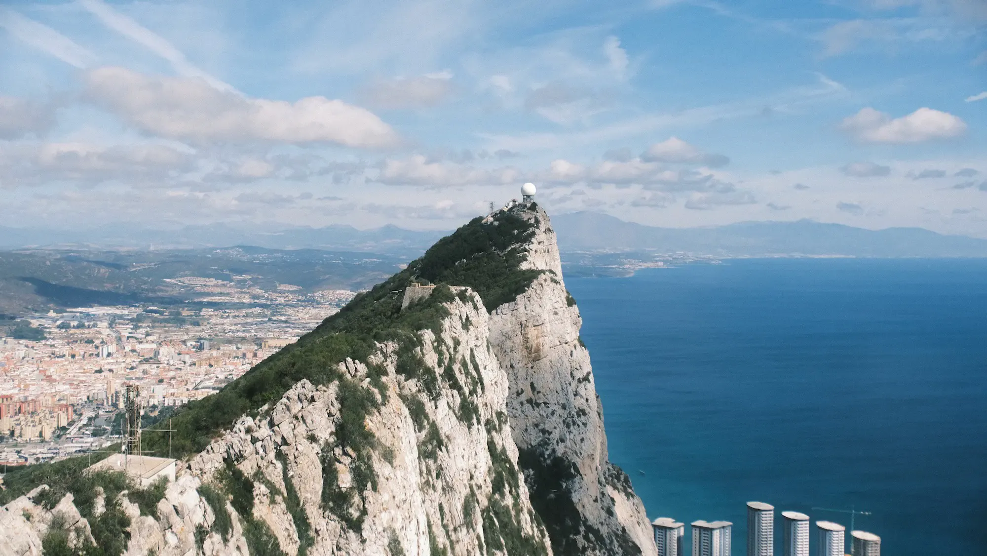 ザ・ロック頂上からの景色。