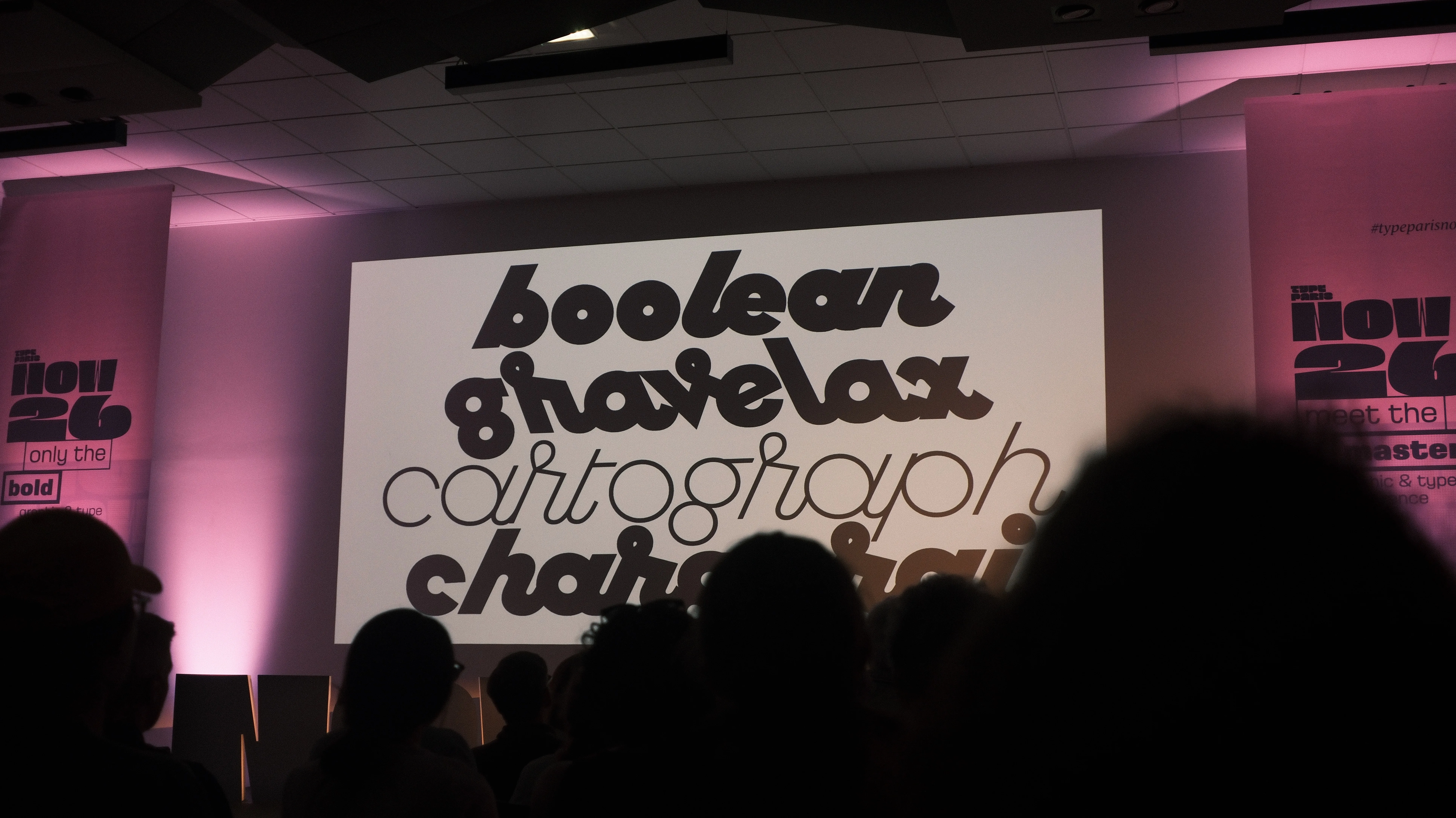 TypeParisのNowのトークの一部。スクリプト書体を専門的に作っている方。やりたいことをやり切る姿勢が良かった。