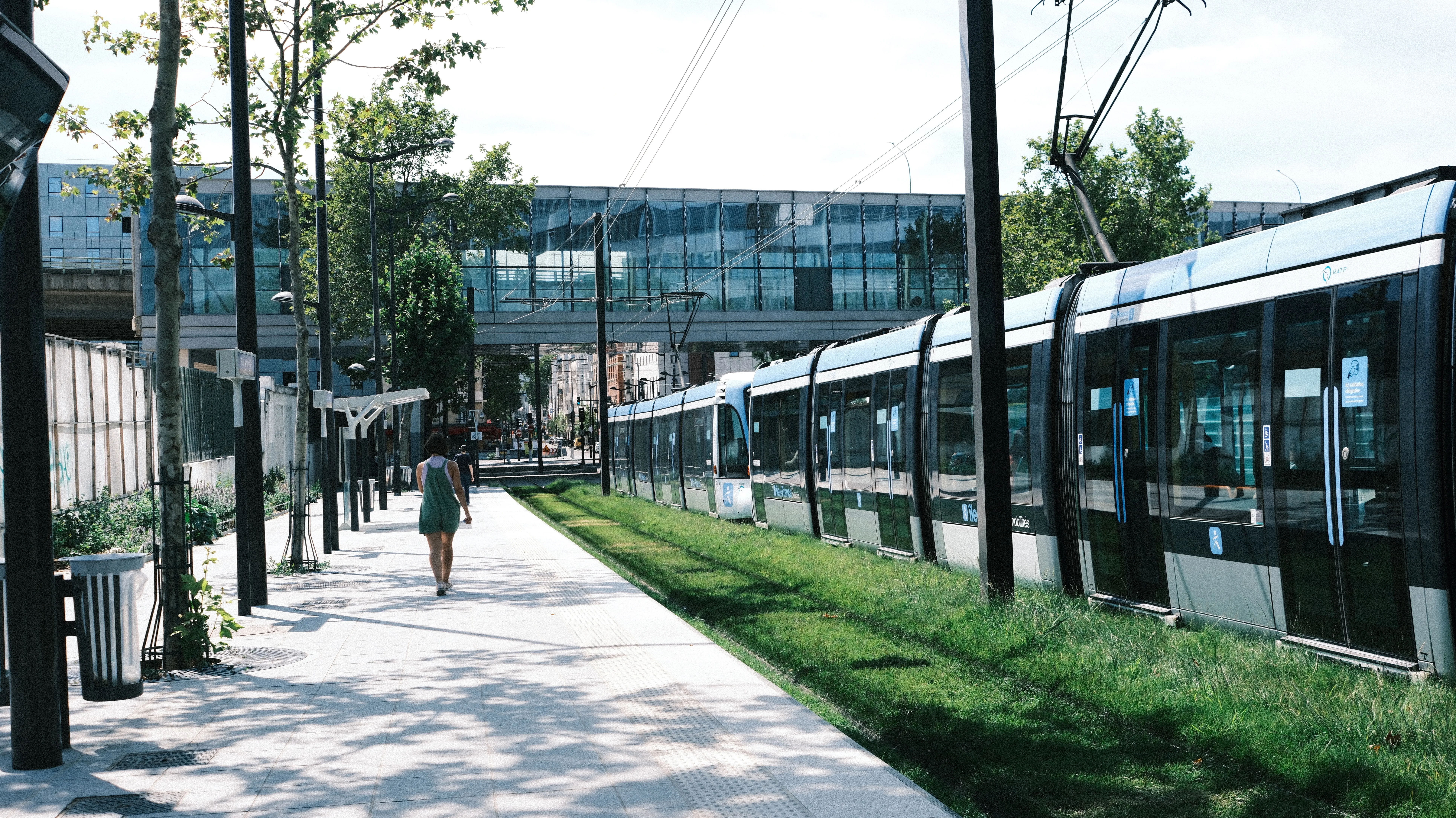 Porte de Versaille、会場の近くの景色。治安が良さそう