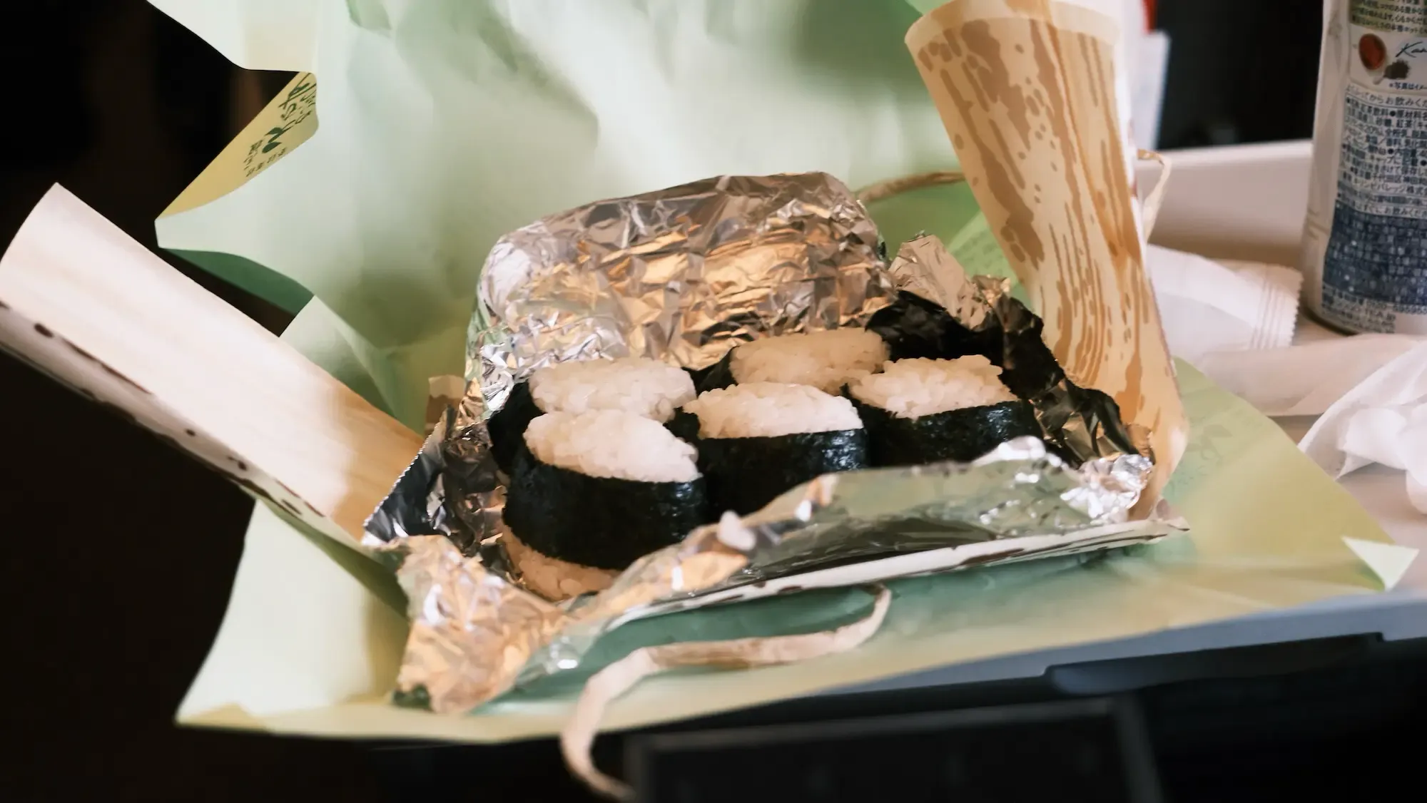 新幹線のグリーン車で食べた天むす