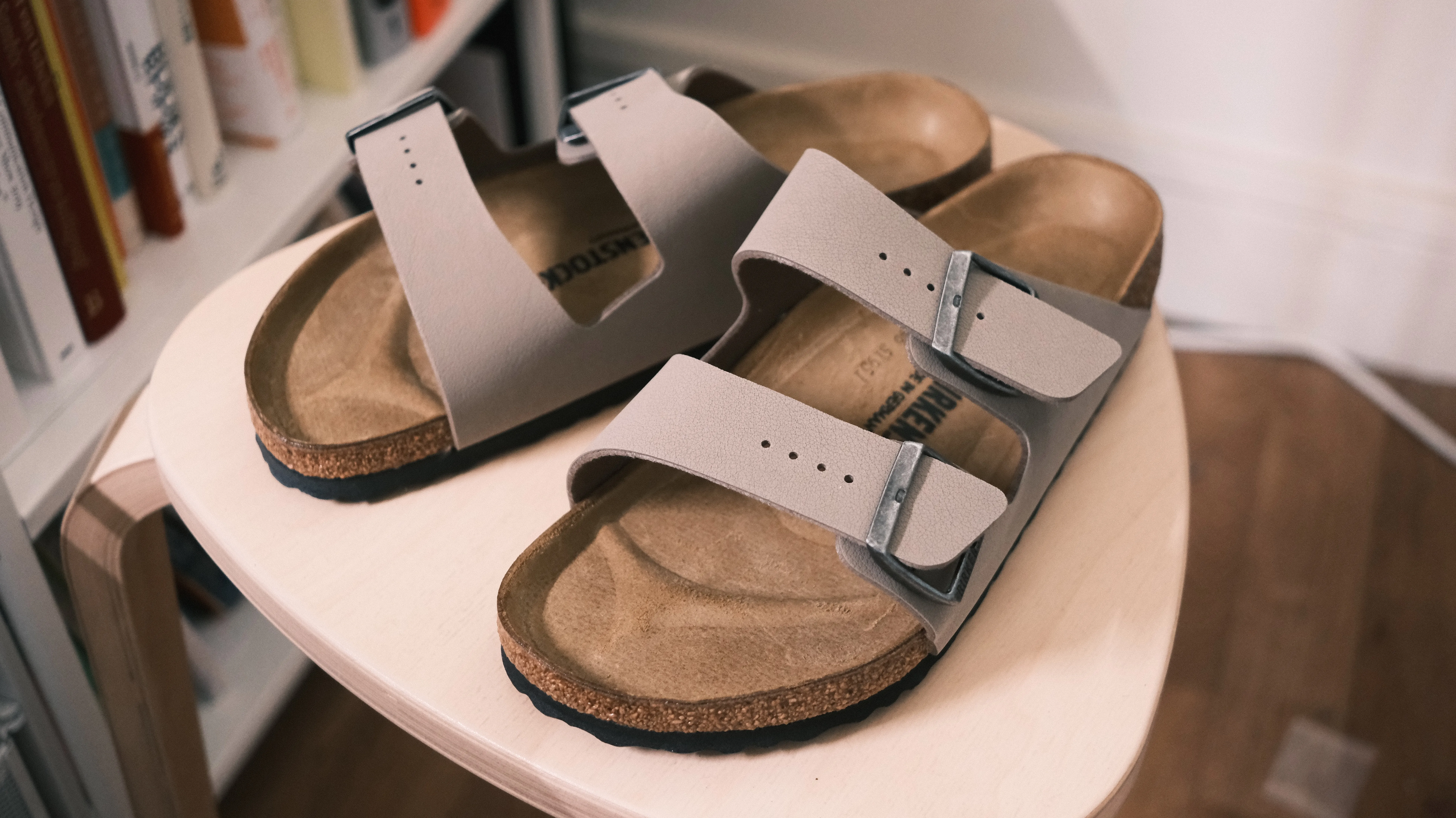 買い直したBIRKENSTOCKのサンダル。結局Arizonaが一番履きやすい。色も黒からベージュへ